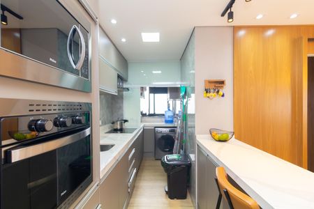 Apartamento à venda com 76m², 3 quartos e 1 vaga Apartamento à venda com 76m², 3 quartos e 1 vagaCozinha e Área de Serviço