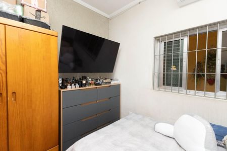 Casa à venda com 198m², 5 quartos e 4 vagas Casa à venda com 198m², 5 quartos e 4 vagasQuarto 3