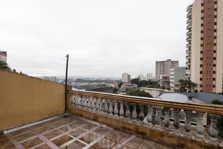 Casa à venda com 198m², 5 quartos e 4 vagas Casa à venda com 198m², 5 quartos e 4 vagasTerraço