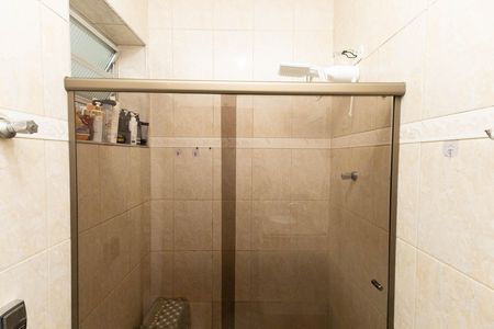 Casa à venda com 198m², 5 quartos e 4 vagas Casa à venda com 198m², 5 quartos e 4 vagasBanheiro 2
