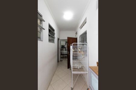 Casa à venda com 198m², 5 quartos e 4 vagas Casa à venda com 198m², 5 quartos e 4 vagasCorredor