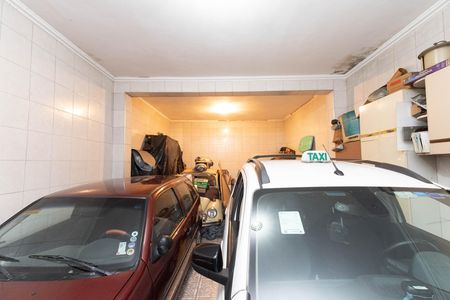 Casa à venda com 198m², 5 quartos e 4 vagas Casa à venda com 198m², 5 quartos e 4 vagasGaragem