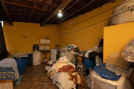 Casa à venda com 198m², 5 quartos e 4 vagas Casa à venda com 198m², 5 quartos e 4 vagasÁrea de Serviço
