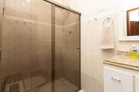 Casa à venda com 198m², 5 quartos e 4 vagas Casa à venda com 198m², 5 quartos e 4 vagasBanheiro 2