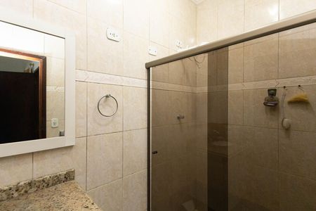 Casa à venda com 198m², 5 quartos e 4 vagas Casa à venda com 198m², 5 quartos e 4 vagasBanheiro da Suíte