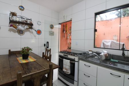 Casa para alugar com 120m², 3 quartos e 2 vagasCozinha