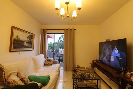 Casa para alugar com 120m², 3 quartos e 2 vagassala