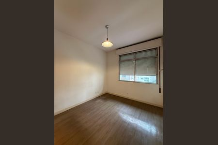 Apartamento à venda com 140m², 3 quartos e 1 vaga Apartamento à venda com 140m², 3 quartos e 1 vagasuite