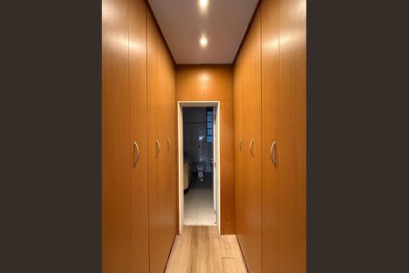 Apartamento à venda com 140m², 3 quartos e 1 vaga Apartamento à venda com 140m², 3 quartos e 1 vagasuite