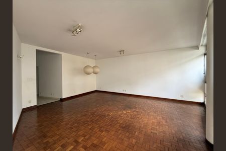 Apartamento à venda com 140m², 3 quartos e 1 vaga Apartamento à venda com 140m², 3 quartos e 1 vagaSala