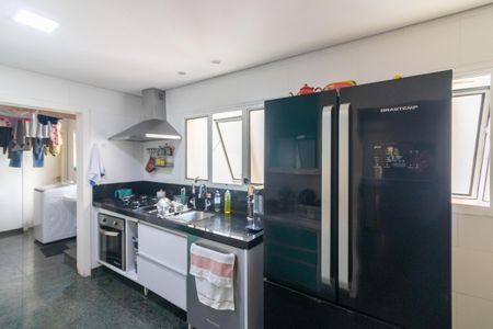 Apartamento à venda com 215m², 4 quartos e 3 vagas Apartamento à venda com 215m², 4 quartos e 3 vagasCozinha