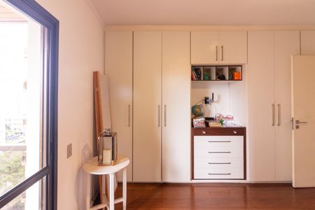 Apartamento à venda com 215m², 4 quartos e 3 vagas Apartamento à venda com 215m², 4 quartos e 3 vagasSuíte 1