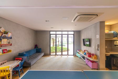 Apartamento à venda com 215m², 4 quartos e 3 vagas Apartamento à venda com 215m², 4 quartos e 3 vagasSala de Jogos