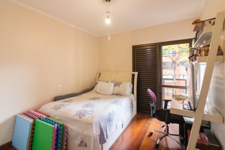 Apartamento à venda com 215m², 4 quartos e 3 vagas Apartamento à venda com 215m², 4 quartos e 3 vagasSuíte 2