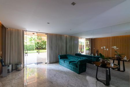 Apartamento à venda com 215m², 4 quartos e 3 vagas Apartamento à venda com 215m², 4 quartos e 3 vagasHall de entrada