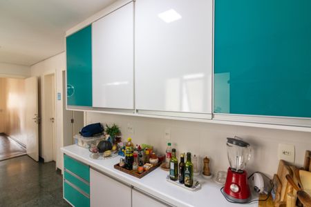 Apartamento à venda com 215m², 4 quartos e 3 vagas Apartamento à venda com 215m², 4 quartos e 3 vagasCozinha