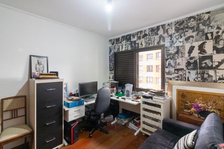 Apartamento à venda com 215m², 4 quartos e 3 vagas Apartamento à venda com 215m², 4 quartos e 3 vagasSuíte 3