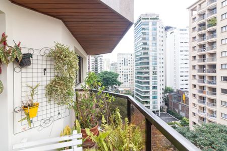 Sacada de apartamento à venda com 4 quartos, 215m² em Jardim Europa, São Paulo