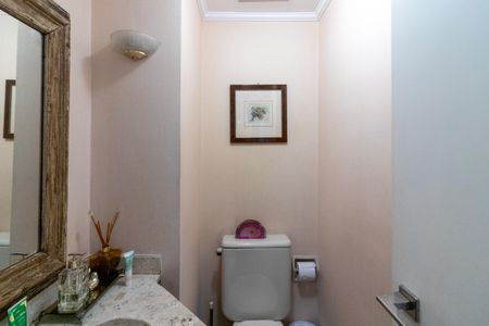Apartamento à venda com 215m², 4 quartos e 3 vagas Apartamento à venda com 215m², 4 quartos e 3 vagasLavabo