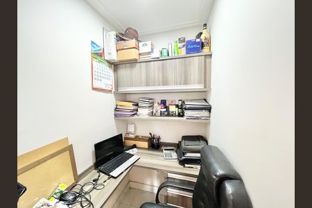 Apartamento à venda com 85m², 2 quartos e 2 vagas Apartamento à venda com 85m², 2 quartos e 2 vagasEscritório