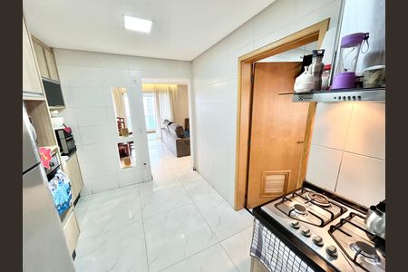 Apartamento à venda com 85m², 2 quartos e 2 vagas Apartamento à venda com 85m², 2 quartos e 2 vagasCozinha