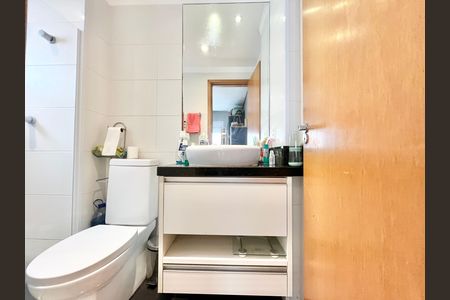Apartamento à venda com 85m², 2 quartos e 2 vagas Apartamento à venda com 85m², 2 quartos e 2 vagasBanheiro da Suíte 2