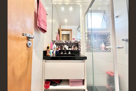 Apartamento à venda com 85m², 2 quartos e 2 vagas Apartamento à venda com 85m², 2 quartos e 2 vagasBanheiro da Suíte 1