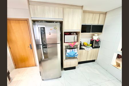 Apartamento à venda com 85m², 2 quartos e 2 vagas Apartamento à venda com 85m², 2 quartos e 2 vagasCozinha
