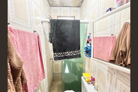 Casa à venda com 80m², 4 quartos e 6 vagas Casa à venda com 80m², 4 quartos e 6 vagasBanheiro da Suíte 2