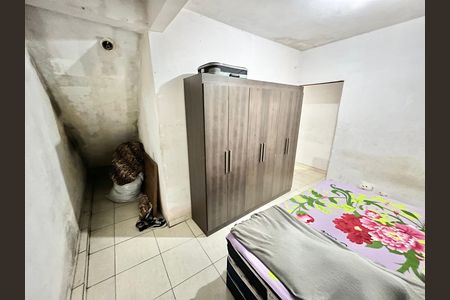 Casa à venda com 80m², 4 quartos e 6 vagas Casa à venda com 80m², 4 quartos e 6 vagasQuarto 4 - Suíte