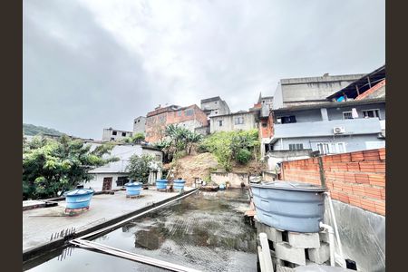 Casa à venda com 80m², 4 quartos e 6 vagas Casa à venda com 80m², 4 quartos e 6 vagasTerraço