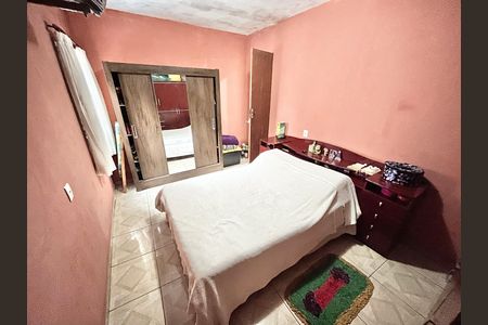 Casa à venda com 80m², 4 quartos e 6 vagas Casa à venda com 80m², 4 quartos e 6 vagasQuarto - 2 Suíte