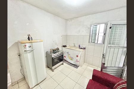 Casa à venda com 80m², 4 quartos e 6 vagas Casa à venda com 80m², 4 quartos e 6 vagasCozinha 3