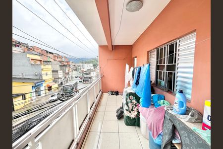 Casa à venda com 80m², 4 quartos e 6 vagas Casa à venda com 80m², 4 quartos e 6 vagasVaranda 2