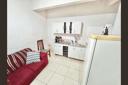 Casa à venda com 80m², 4 quartos e 6 vagas Casa à venda com 80m², 4 quartos e 6 vagasCozinha 3
