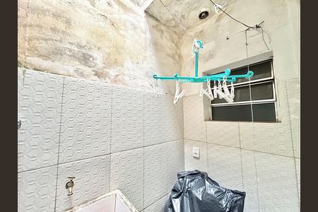 Casa à venda com 80m², 4 quartos e 6 vagas Casa à venda com 80m², 4 quartos e 6 vagasÁrea de Serviço 2