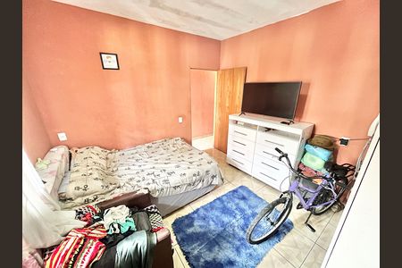 Casa à venda com 80m², 4 quartos e 6 vagas Casa à venda com 80m², 4 quartos e 6 vagasQuarto 1 - Suíte