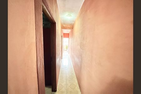 Casa à venda com 80m², 4 quartos e 6 vagas Casa à venda com 80m², 4 quartos e 6 vagasCorredor