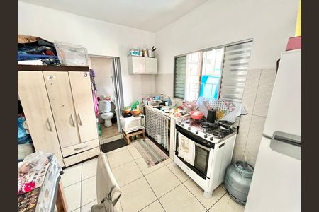 Casa à venda com 80m², 4 quartos e 6 vagas Casa à venda com 80m², 4 quartos e 6 vagasCozinha 2