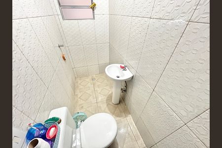 Casa à venda com 80m², 4 quartos e 6 vagas Casa à venda com 80m², 4 quartos e 6 vagasBanheiro da Suíte 4