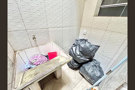Casa à venda com 80m², 4 quartos e 6 vagas Casa à venda com 80m², 4 quartos e 6 vagasÁrea de Serviço 2