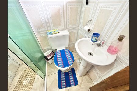 Casa à venda com 80m², 4 quartos e 6 vagas Casa à venda com 80m², 4 quartos e 6 vagasBanheiro da Suíte 1