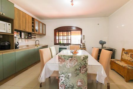 Casa para alugar com 193m², 3 quartos e 2 vagas Casa para alugar com 193m², 3 quartos e 2 vagasCozinha