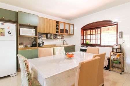 Casa para alugar com 193m², 3 quartos e 2 vagas Casa para alugar com 193m², 3 quartos e 2 vagasCozinha