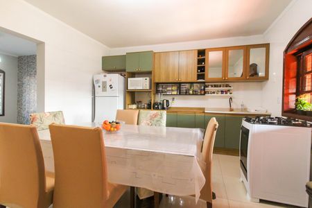 Casa para alugar com 193m², 3 quartos e 2 vagas Casa para alugar com 193m², 3 quartos e 2 vagasCozinha