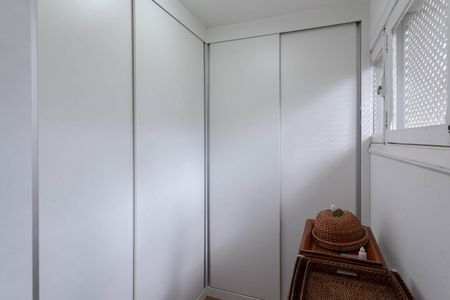 Casa à venda com 1832m², 4 quartos e 6 vagas Casa à venda com 1832m², 4 quartos e 6 vagasDespensa