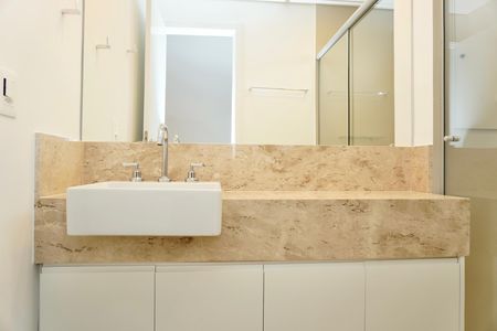 Apartamento para alugar com 75m², 2 quartos e 2 vagas Apartamento para alugar com 75m², 2 quartos e 2 vagasSuíte 2 - Banheiro