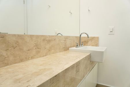 Apartamento para alugar com 75m², 2 quartos e 2 vagas Apartamento para alugar com 75m², 2 quartos e 2 vagasSuíte 1 - Banheiro