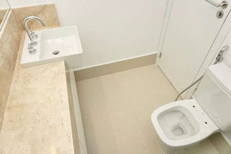 Apartamento para alugar com 75m², 2 quartos e 2 vagas Apartamento para alugar com 75m², 2 quartos e 2 vagasBanheiro da Suíte 1