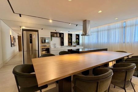 Apartamento para alugar com 75m², 2 quartos e 2 vagas